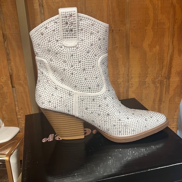 Country Concert Glitter Bootie - Picture 5 of 10